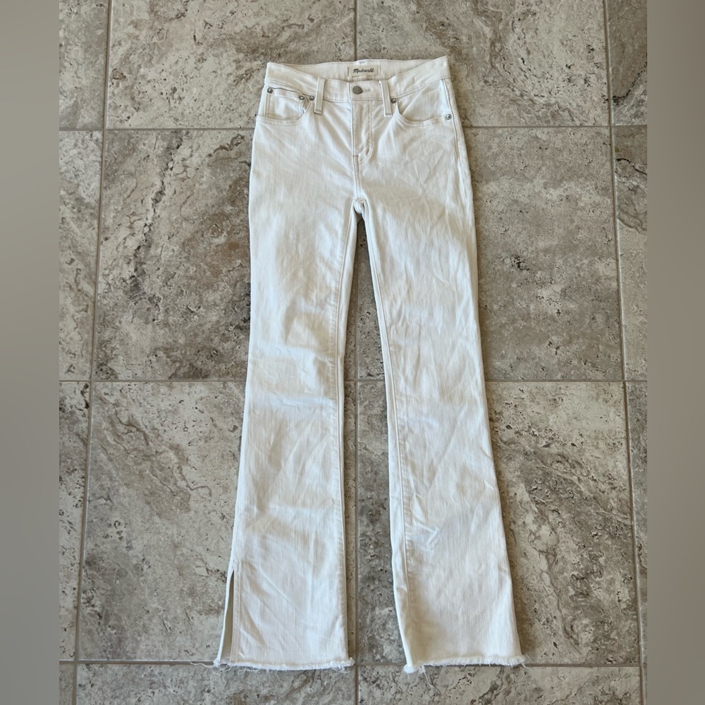 Madewell Kick Out Flare Full-Length Jeans in Vintage Canvas Ecru Off White, 23